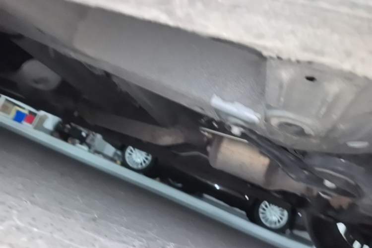 Used Roewe iMAX8 2022 400TGI Prestige Edition Chassis Front Right