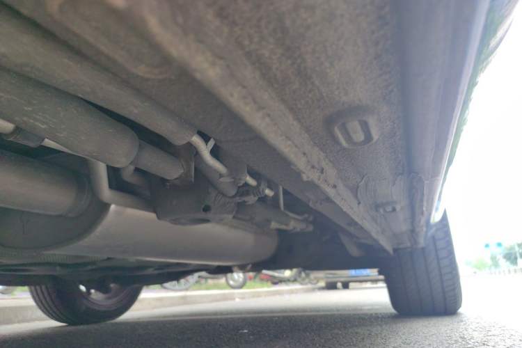 Used Roewe iMAX8 2022 400TGI Prestige Edition Chassis Rear Left