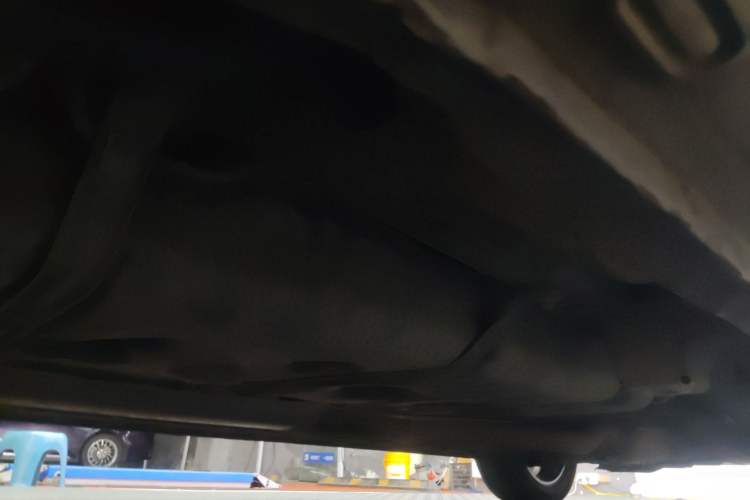 Used Roewe iMAX8 2022 400TGI Celebration Edition Chassis Rear Right