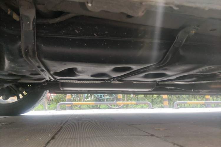Used Roewe iMAX8 2022 400TGI Celebration Edition Chassis Rear Right