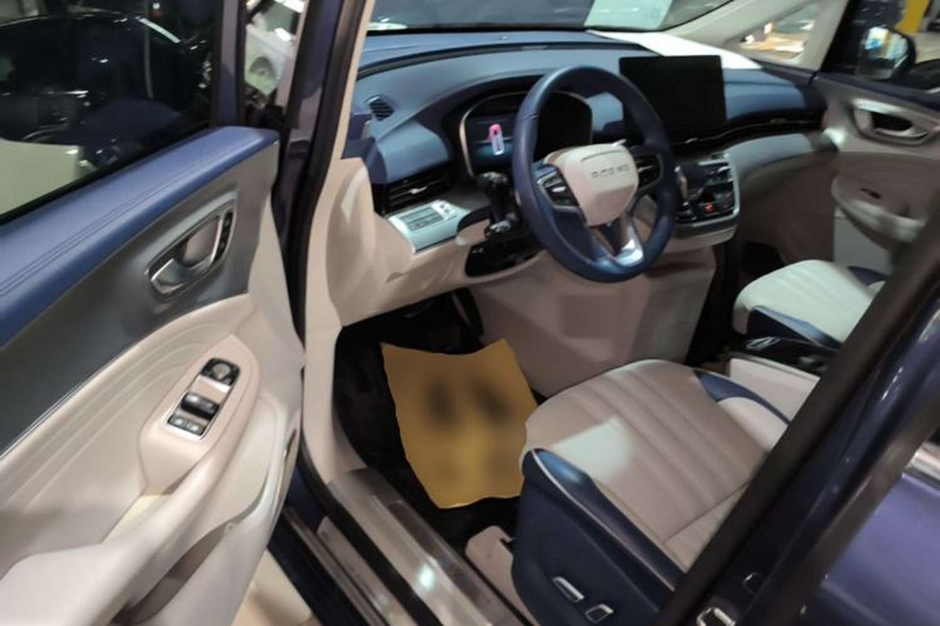 Used Roewe iMAX8 2022 400TGI Prestige Edition Driver Seat