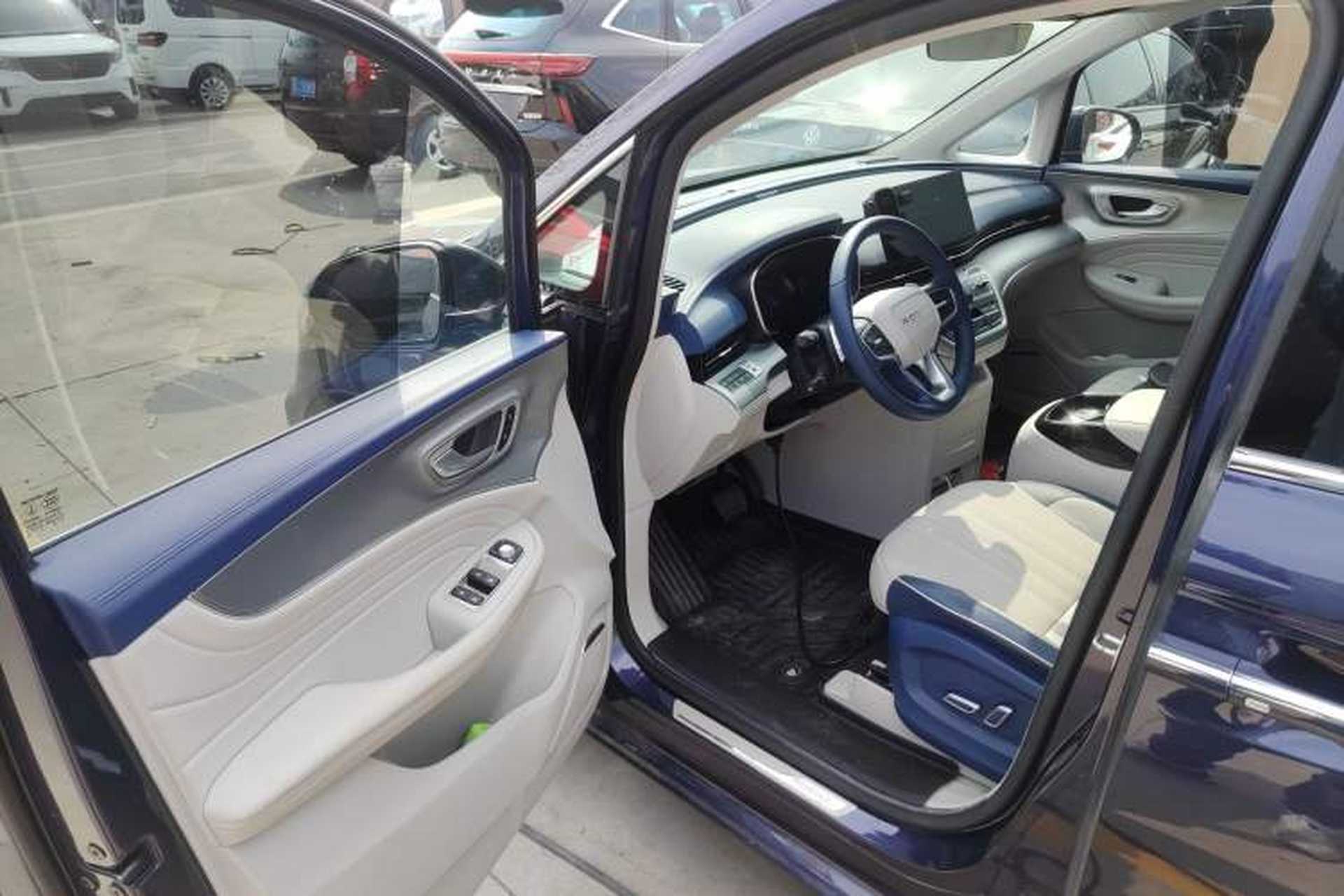 Used Roewe iMAX8 2022 400TGI Celebration Edition Driver Seat