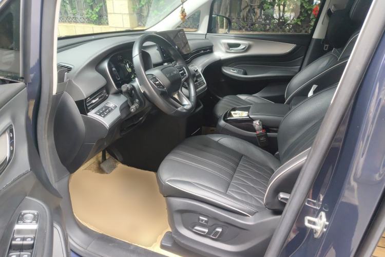 Used Roewe iMAX8 2022 400TGI Celebration Edition Driver Seat