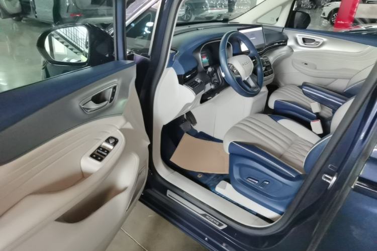 Used Roewe iMAX8 2022 400TGI Prestige Edition Driver Seat