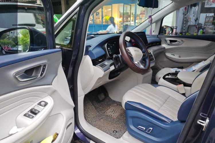Used Roewe iMAX8 2022 400TGI Celebration Edition Driver Seat