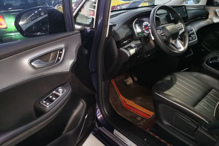 Used Roewe iMAX8 2022 Model 400TGI Exclusive Version for Key Accounts Driver Seat