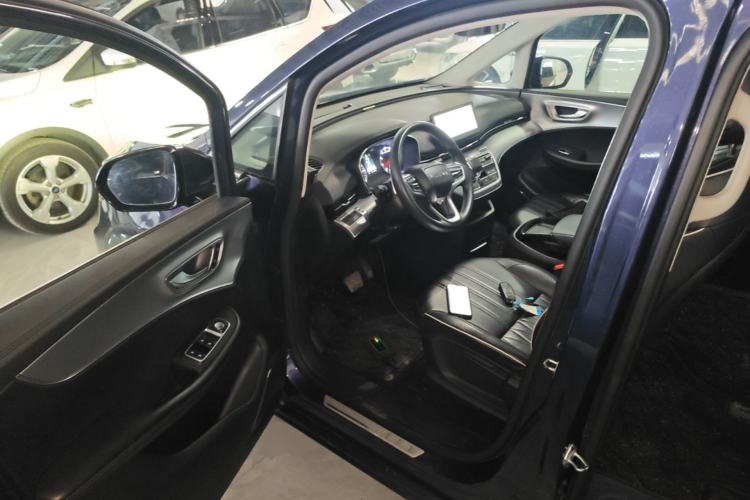 Used Roewe iMAX8 2022 Model 400TGI Exclusive Version for Key Accounts Driver Seat