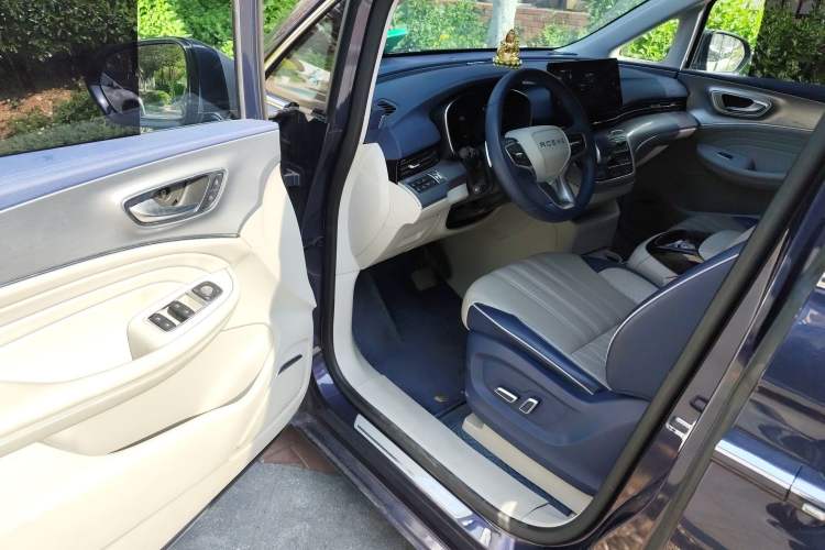 Used Roewe iMAX8 2022 400TGI Celebration Edition Driver Seat