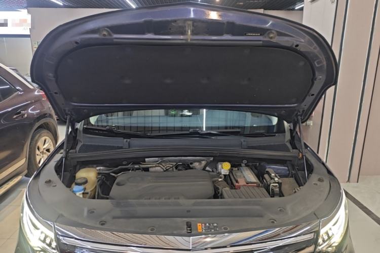 Used Roewe iMAX8 2022 400TGI Celebration Edition Engine Bay