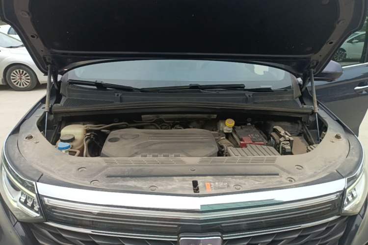 Used Roewe iMAX8 2022 400TGI Prestige Edition Engine Bay