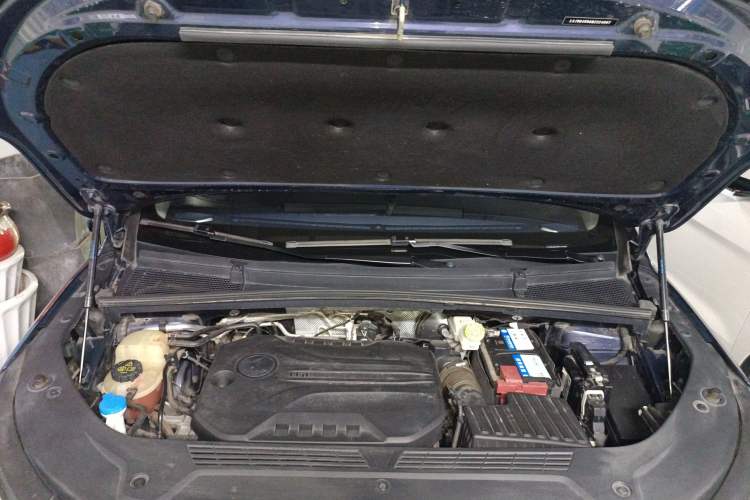 Used Roewe iMAX8 2022 400TGI Celebration Edition Engine Bay