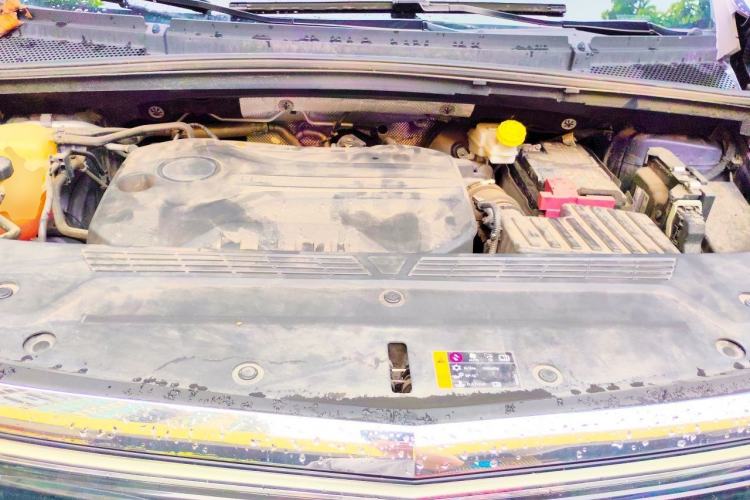 Used Roewe iMAX8 2022 400TGI Celebration Edition Engine Bay