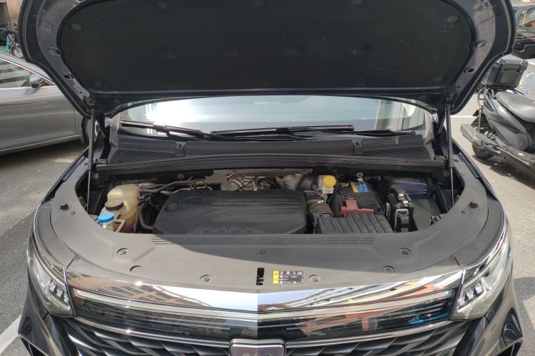 Used Roewe iMAX8 2022 400TGI Prestige Edition Engine Bay