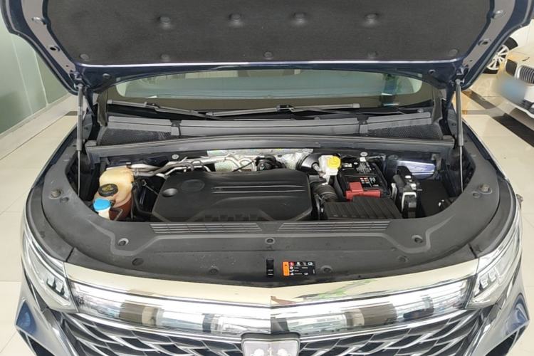 Used Roewe iMAX8 2022 400TGI Prestige Edition Engine Bay