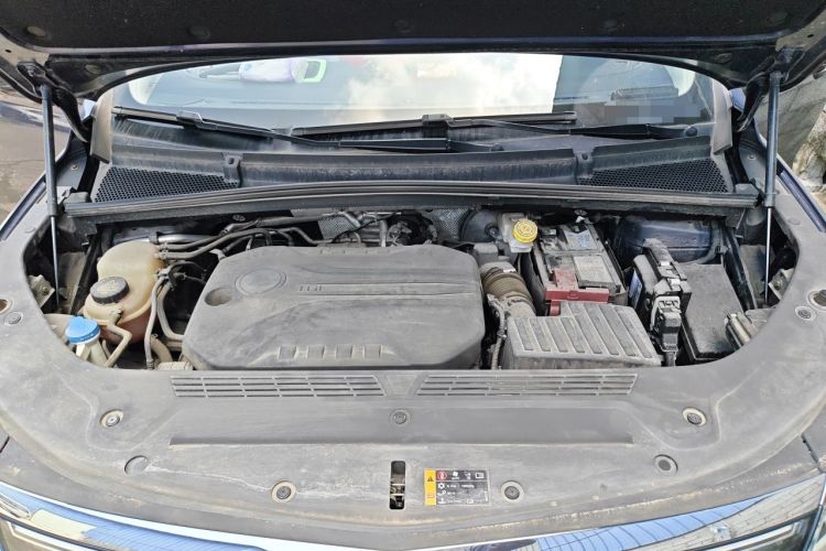Used Roewe iMAX8 2022 400TGI Celebration Edition Engine Bay
