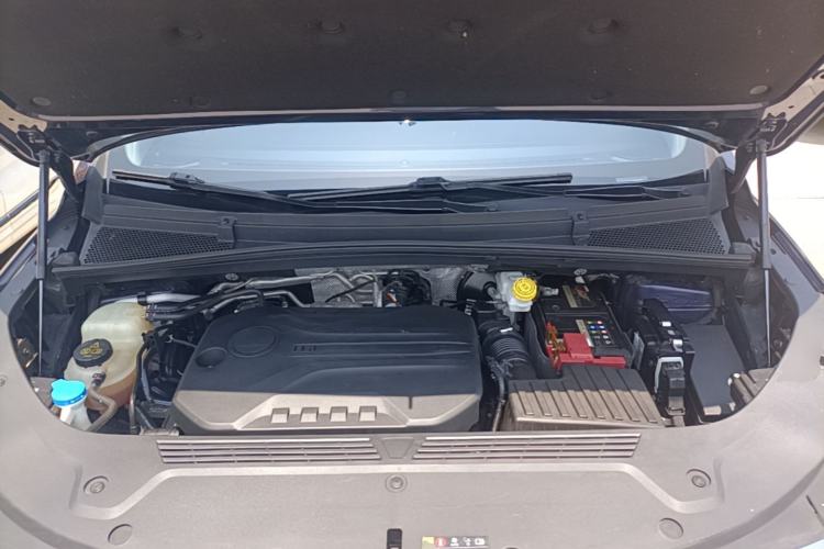 Used Roewe iMAX8 2022 400TGI Celebration Edition Engine Bay