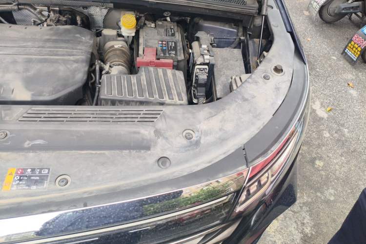Used Roewe iMAX8 2022 400TGI Prestige Edition Engine Bay Left