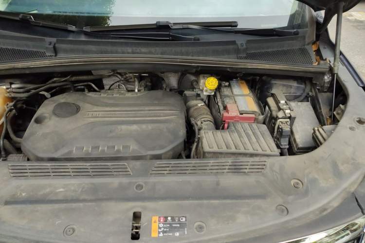 Used Roewe iMAX8 2022 400TGI Prestige Edition Engine Bay Left