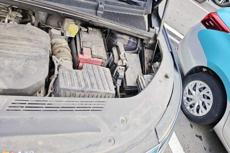 Used Roewe iMAX8 2022 400TGI Prestige Edition Engine Bay Left