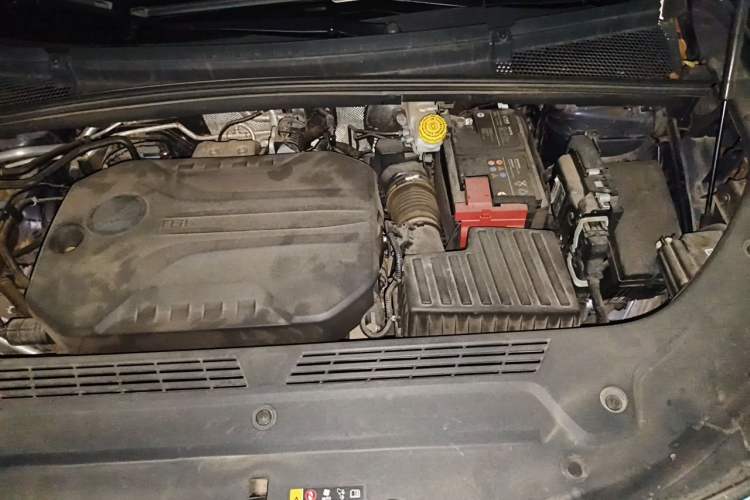 Used Roewe iMAX8 2022 400TGI Prestige Edition Engine Bay Left