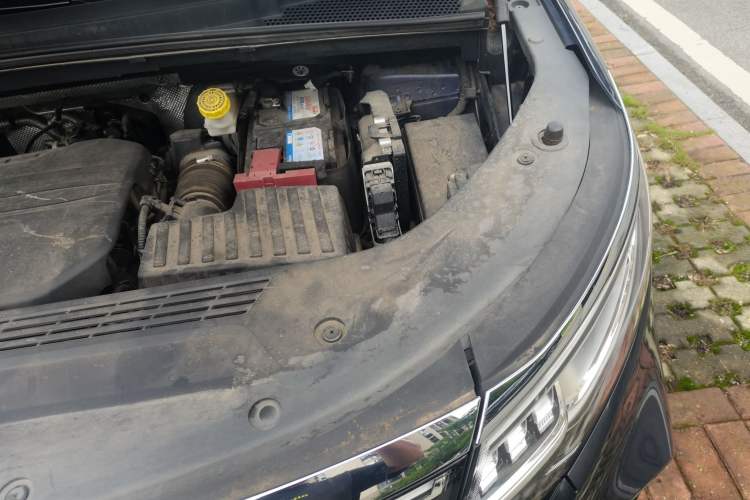 Used Roewe iMAX8 2022 400TGI Prestige Edition Engine Bay Left