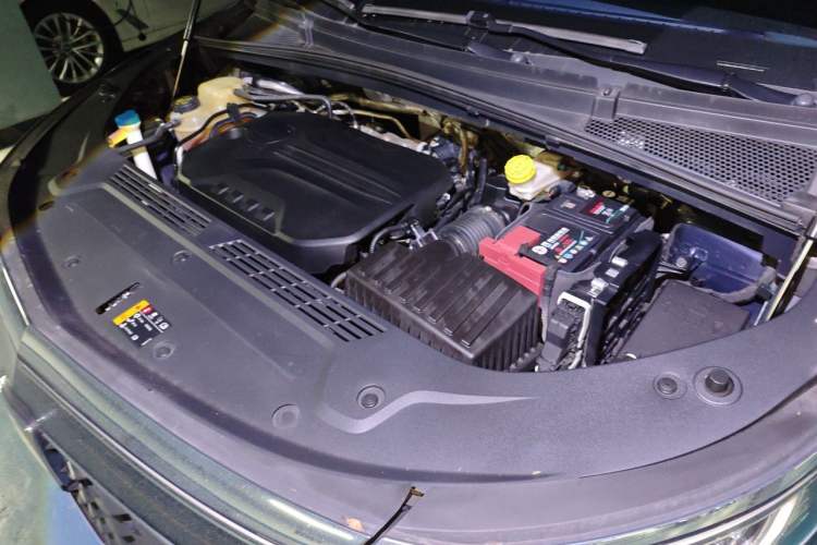 Used Roewe iMAX8 2022 400TGI Prestige Edition Engine Bay Left