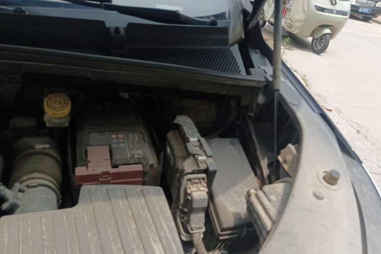 Used Roewe iMAX8 2022 400TGI Celebration Edition Engine Bay Left