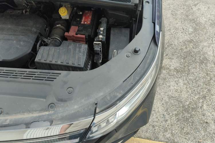 Used Roewe iMAX8 2022 400TGI Prestige Edition Engine Bay Left
