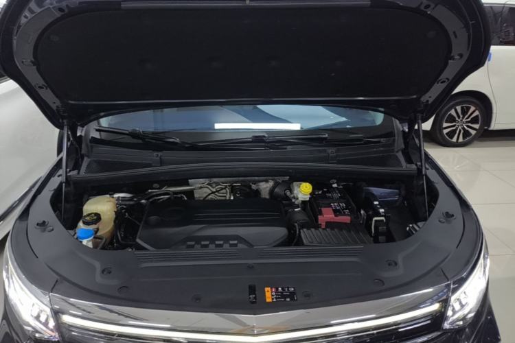 Used Roewe iMAX8 2022 400TGI Prestige Edition Engine Bay