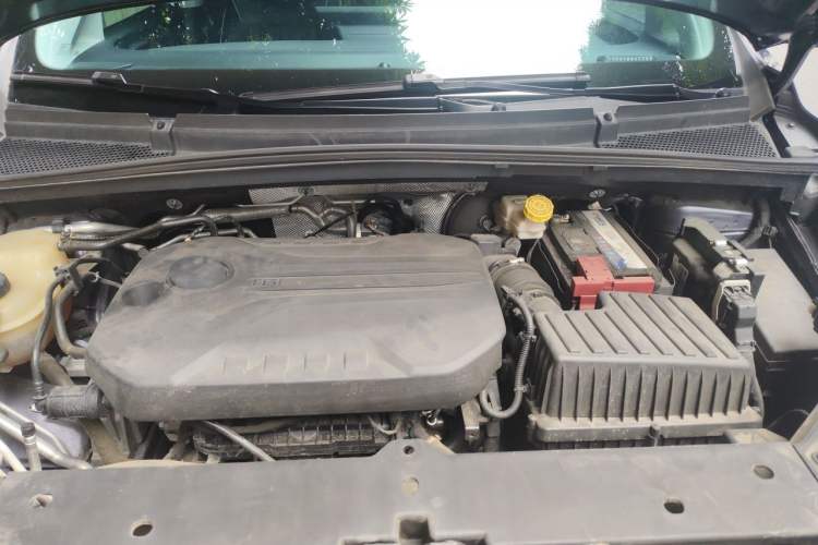 Used Roewe iMAX8 2022 400TGI Celebration Edition Engine Bay