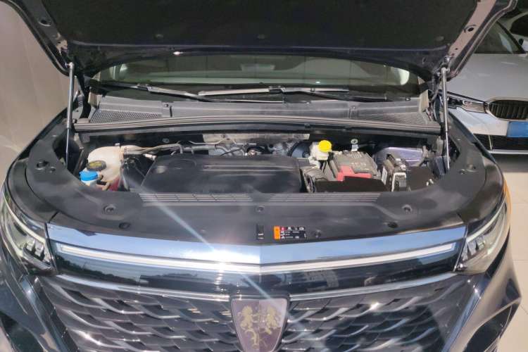 Used Roewe iMAX8 2022 400TGI Prestige Edition Engine Bay