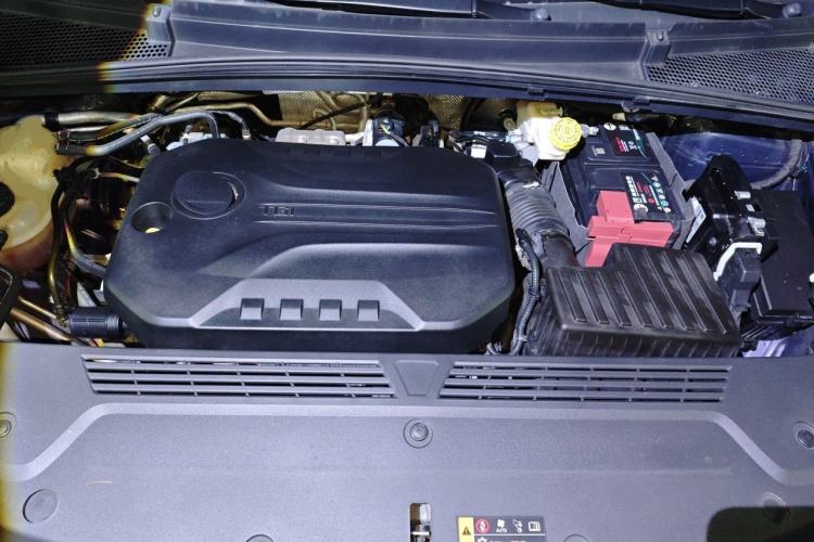 Used Roewe iMAX8 2022 400TGI Prestige Edition Engine Bay
