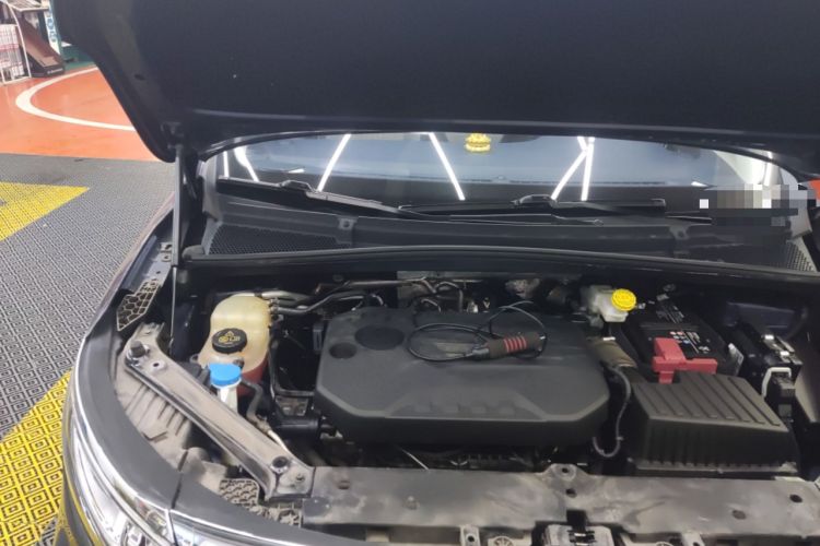 Used Roewe iMAX8 2022 400TGI Celebration Edition Engine Bay Right