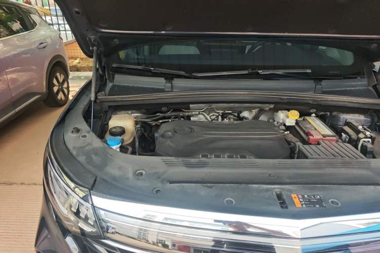 Used Roewe iMAX8 2022 400TGI Prestige Edition Engine Bay Right