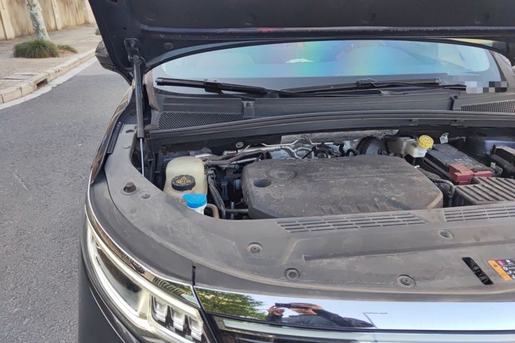 Used Roewe iMAX8 2022 400TGI Prestige Edition Engine Bay Right