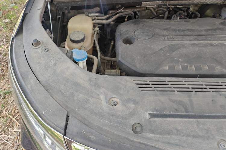 Used Roewe iMAX8 2022 400TGI Prestige Edition Engine Bay Right
