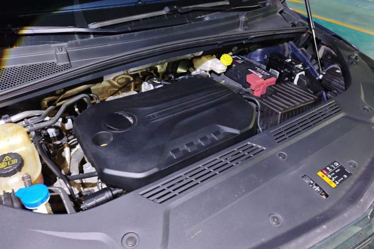 Used Roewe iMAX8 2022 400TGI Prestige Edition Engine Bay Right