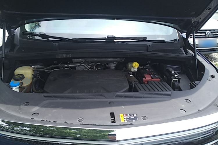Used Roewe iMAX8 2022 400TGI Ultimate Edition Engine Bay