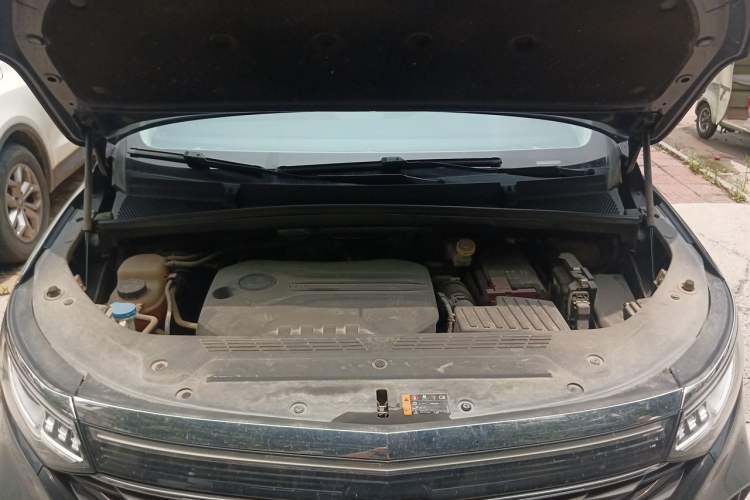 Used Roewe iMAX8 2022 400TGI Celebration Edition Engine Bay