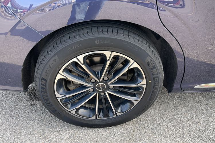Used Roewe iMAX8 2022 400TGI Prestige Edition Exterior 3