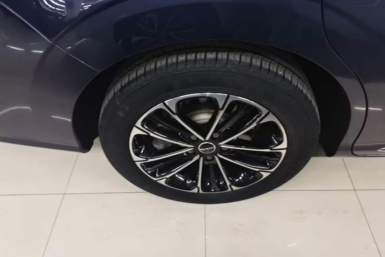 Used Roewe iMAX8 2022 400TGI Flagship Edition Exterior 5