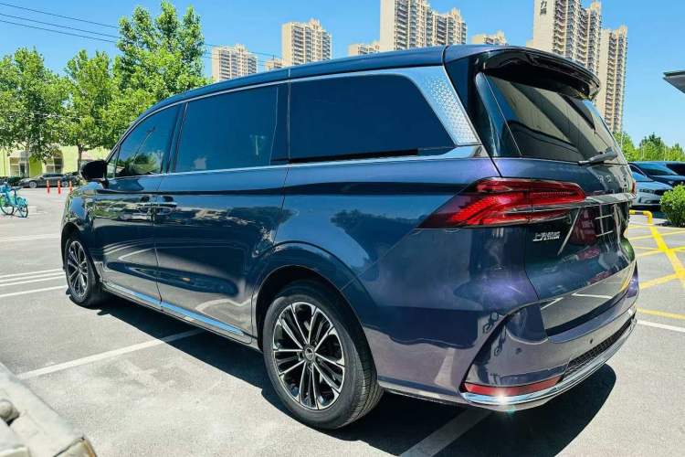Used Roewe iMAX8 2022 400TGI Celebration Edition Exterior 5