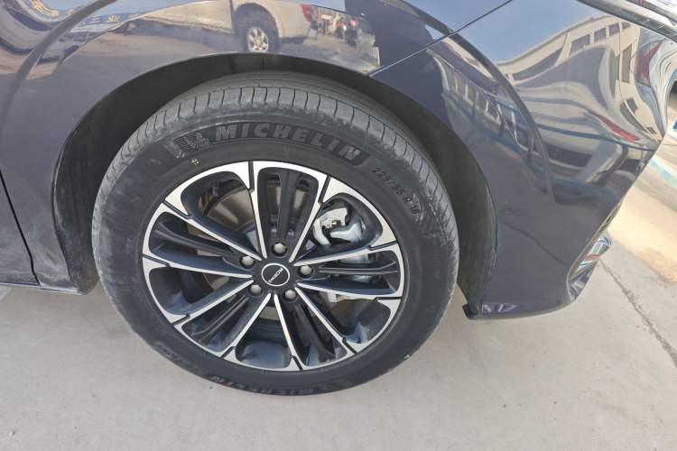 Used Roewe iMAX8 2022 400TGI Prestige Edition Exterior 7