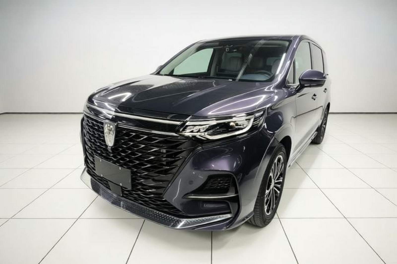 Фото Roewe с площадки