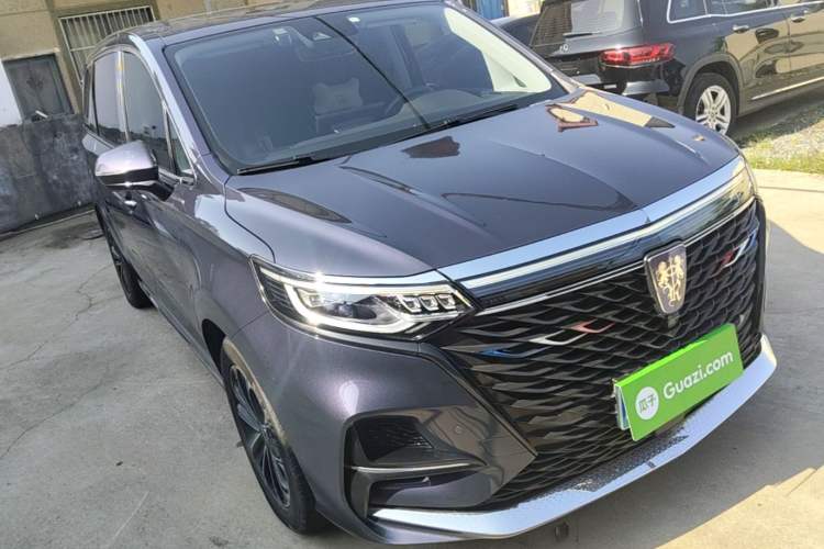 Used Roewe iMAX8 2022 400TGI Prestige Edition Front Right 45 Deg