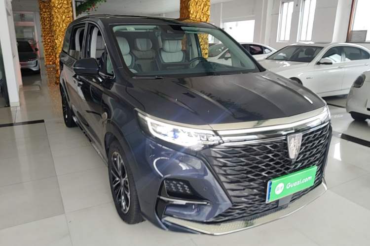 Used Roewe iMAX8 2022 400TGI Prestige Edition Front Right 45 Deg