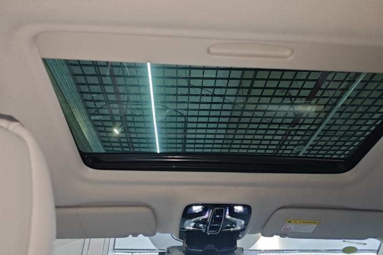Used Roewe iMAX8 2022 400TGI Celebration Edition Headliner