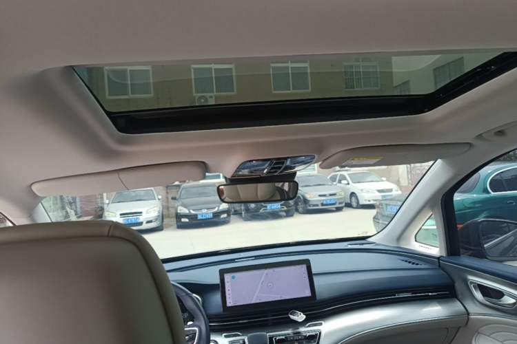 Used Roewe iMAX8 2022 400TGI Prestige Edition Headliner
