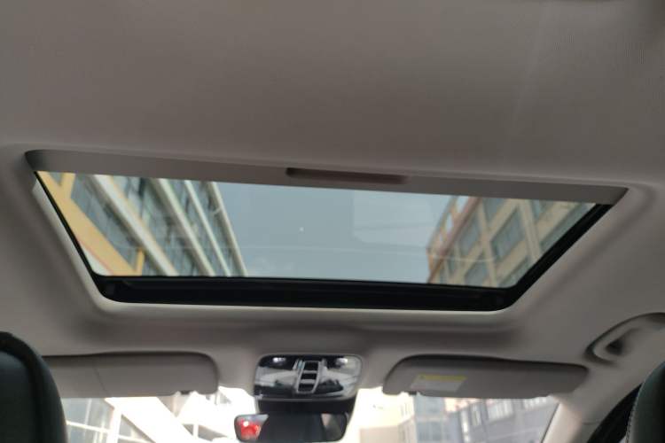 Used Roewe iMAX8 2022 400TGI Prestige Edition Headliner