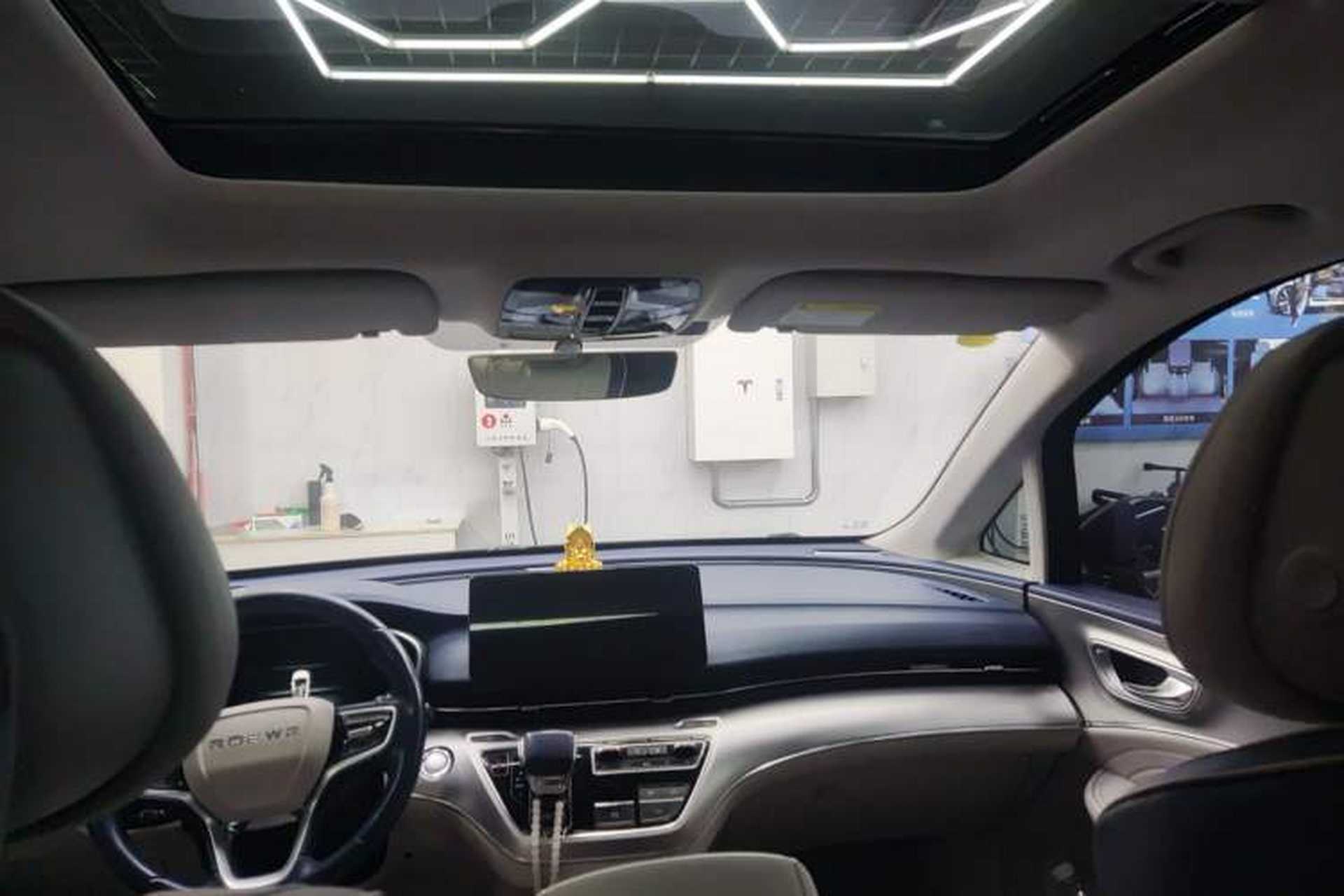 Used Roewe iMAX8 2022 400TGI Celebration Edition Headliner